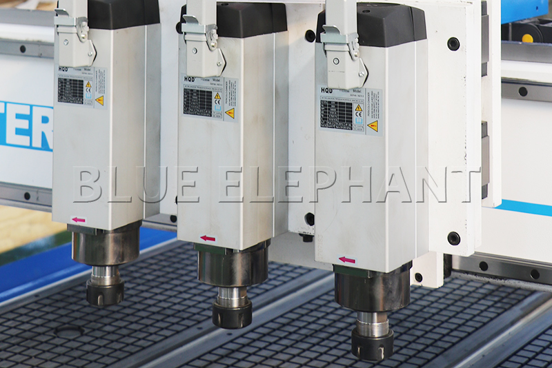 三工序數(shù)控開料機，帶旋轉(zhuǎn)軸